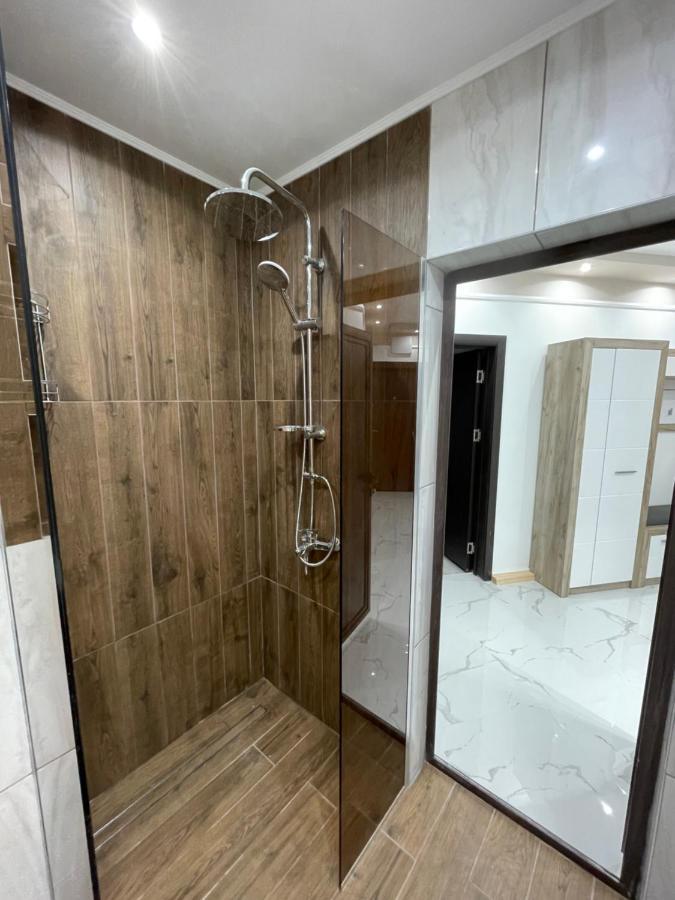 בורגאס Apartament Deluxe Karina-Free Parking מראה חיצוני תמונה