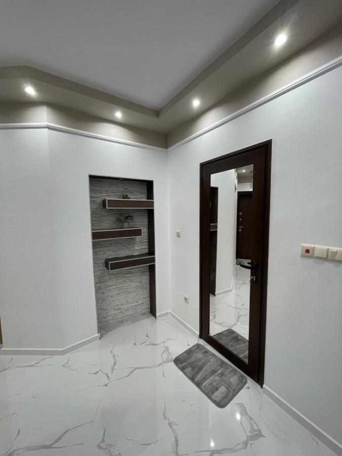 בורגאס Apartament Deluxe Karina-Free Parking מראה חיצוני תמונה