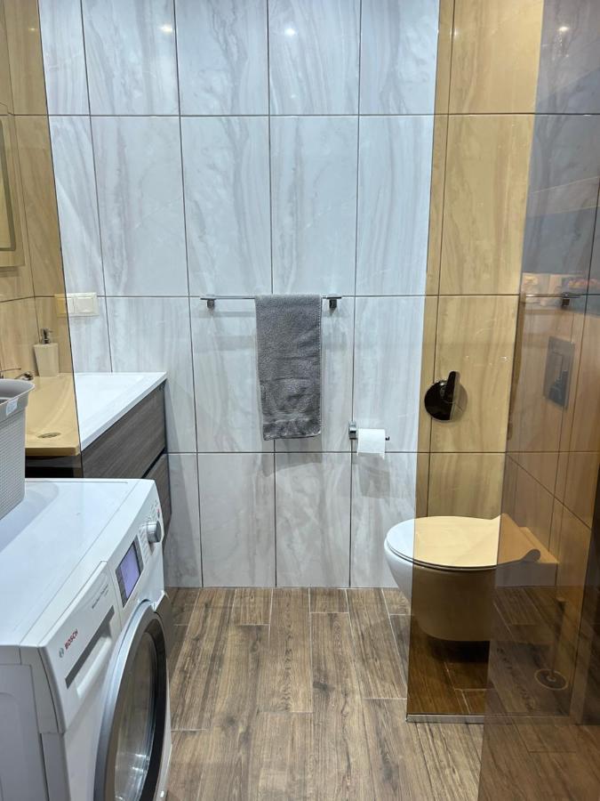בורגאס Apartament Deluxe Karina-Free Parking מראה חיצוני תמונה